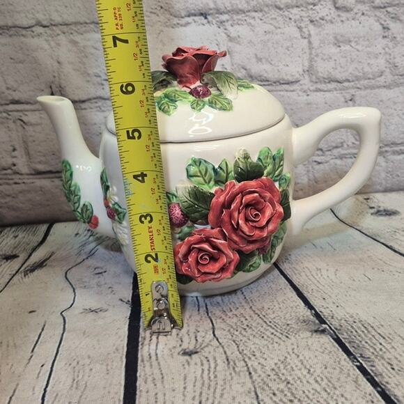 Vintage Harry and David Limited Edition Teapot - Picture 3 of 5